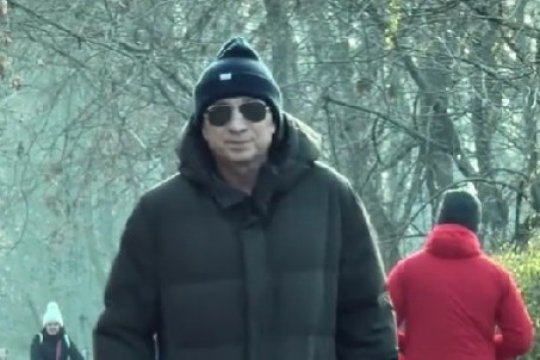 Primele imagini cu Dan Petrescu după ce a început tratamentul! Bursucul a ieșit la o plimbare prin Herăstrău