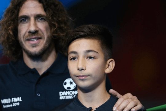 Cine este puștiul pe care CFR Cluj tocmai l-a semnat. A fost premiat de Carles Puyol în anul 2019