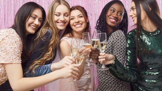 Fostul fotbalist al lui Dinamo a dezvăluit cea mai tare aventură a vieții sale: "Au sunat cinci fete la ușă”