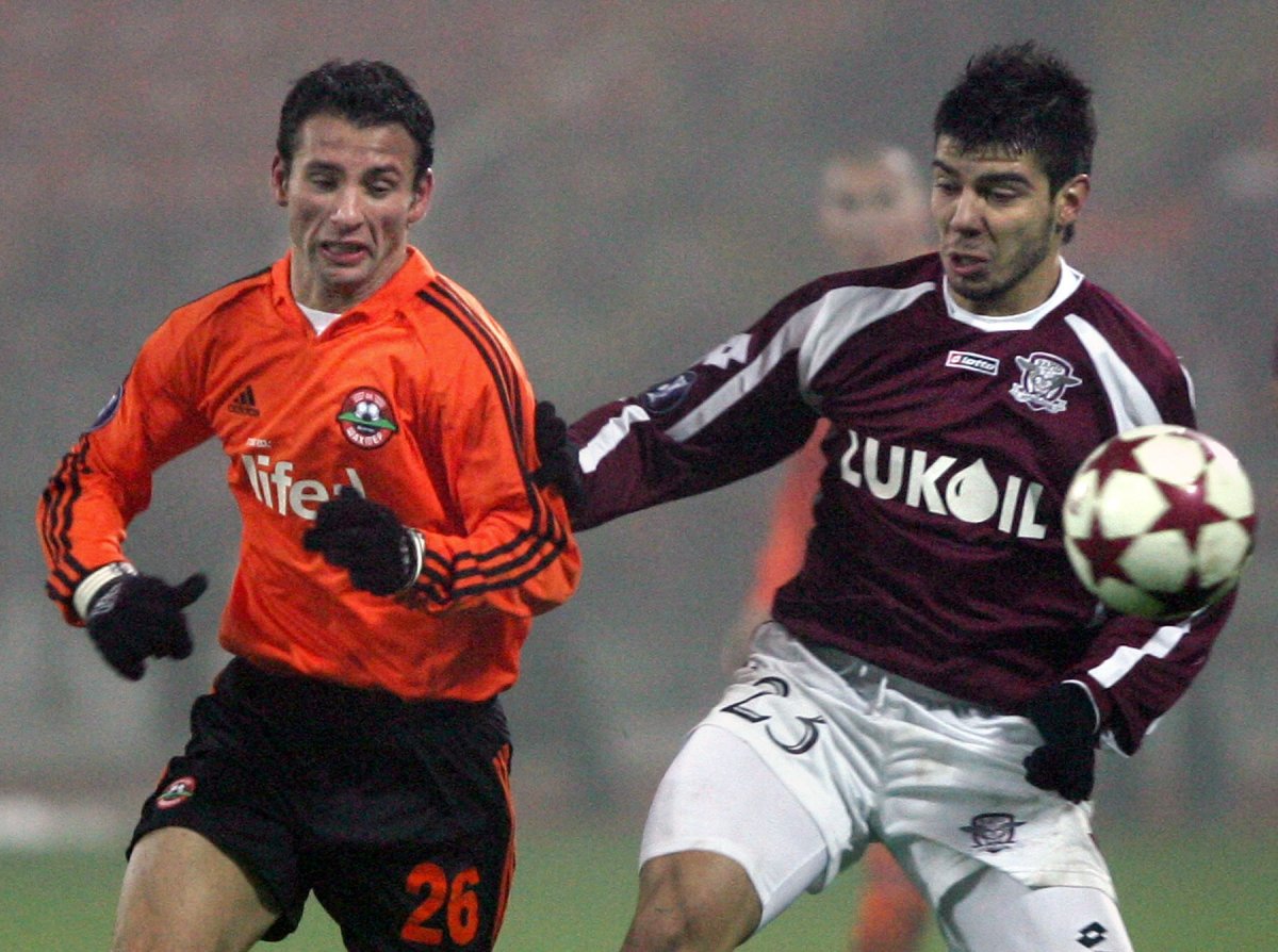 Lukoil a fost sponsor principal al echipei Rapid București în perioada 2004-2006