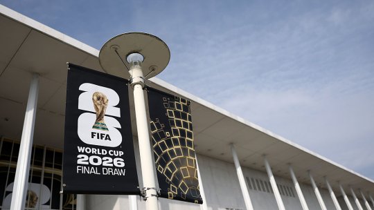 Tragerea la sorţi a grupelor Cupei Mondiale 2026, de la 19:00, pe iAMsport.ro. România află ce echipe poate întâlni, dacă se califică