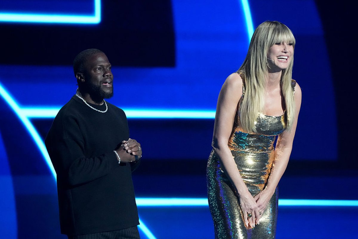 Gazdele evenimentului, Heidi Klum și actorul Kevin Hart
