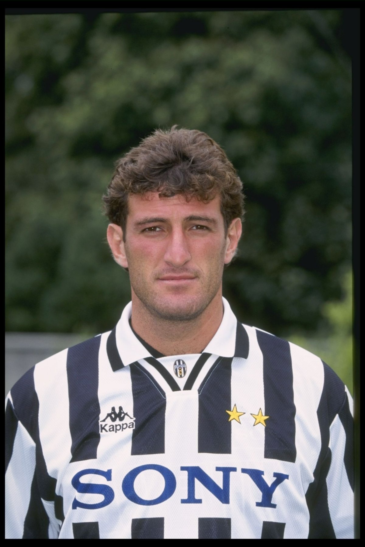 678 de meciuri, 35 de goluri și 13 pase decisive sunt cifrele lui Ciro Ferrara