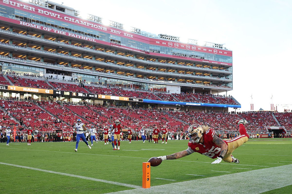Meci de fotbal american, disputat pe arena din San Francisco