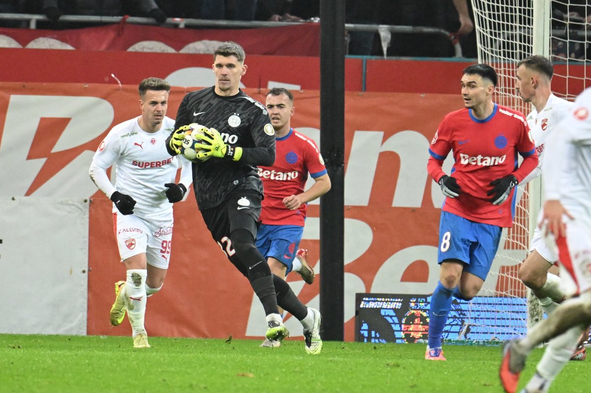 Ștefan Târnovanu are 145 de meciuri pentru FCSB