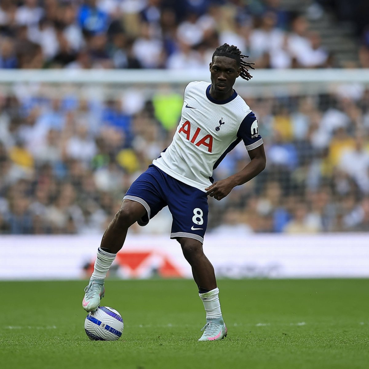 Yves Bissouma a ajuns în 2022 la Tottenham, de la Brighton