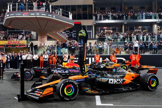 Lando Norris este noul campion mondial! Max Verstappen s-a impus la Abu Dhabi, dar nu a fost suficient