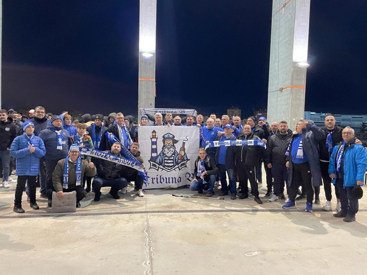 Suporterii Farului de la Tribuna B