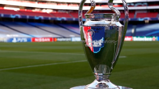 Kairat Almaty - Olympiacos, de la 17:30, Bayern - Sporting, de la 19:45, Inter - Liverpool și PSV - Atletico, de la 22:00, pe iAMsport.ro. Meciuri de foc pentru Chivu și Man în UCL!