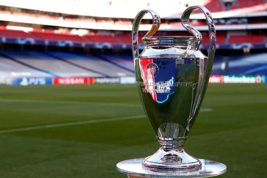 Kairat Almaty - Olympiacos, de la 17:30, Bayern - Sporting, de la 19:45, Inter - Liverpool și PSV - Atletico, de la 22:00, pe iAMsport.ro. Meciuri de foc pentru Chivu și Man în UCL!