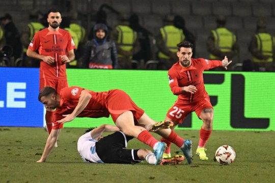 Atacantul de 300.000 de la FCSB, criticat înainte de transferul în străinătate: ”Cum să dai bani pe el?”