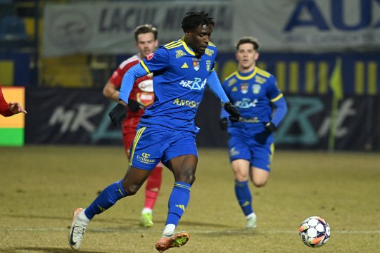 Transferul lui Jordan Gele la FCSB a intrat în impas + Jucătorul cerut la schimb de Unirea Slobozia: "L-am eliberat"