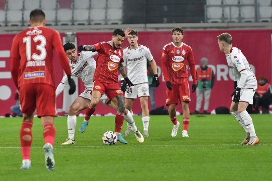 Ședință de urgență la un club cu pretenții de play-off: ”E debandadă în teren”. Ce decizie s-a luat
