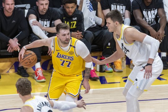 Luka Doncic a debutat la LA Lakers! Cum s-a descurcat slovenul