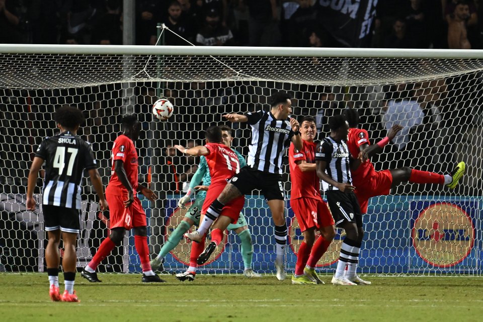 FCSB a câștigat partida din faza principală contra PAOK, scor 1-0