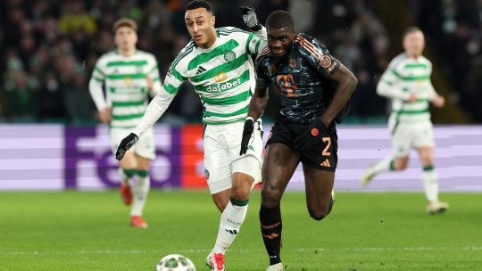 O nouă decizie controversată în Celtic - Bayern! A fost călcat clar în careu, dar arbitrul nu a acordat penalty