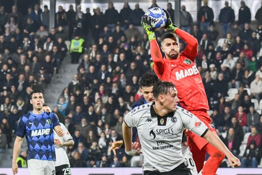 Încă un român ajunge în Italia. Cine va fi coechipier cu Horațiu Moldovan și Daniel Boloca la Sassuolo
