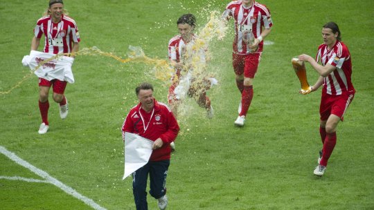 A ajuns în două finale de Liga Campionilor cu Bayern, iar acum a venit să fie antrenor-jucător la Adunații Copăceni