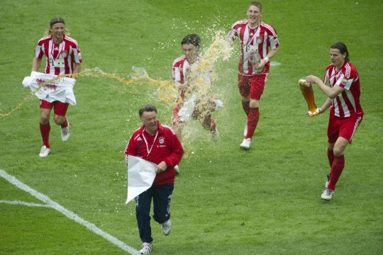 A ajuns în două finale de Liga Campionilor cu Bayern, iar acum a venit să fie antrenor-jucător la Adunații Copăceni