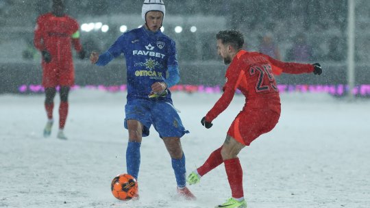 Gloria Buzău - FCSB 0-2. Roș-albaștrii se impun după intrarea titularilor de drept în repriza secundă