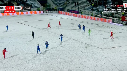 Autogol hilar în Gloria Buzău - FCSB! Tot stadionul s-a amuzat după intervenția nefericită