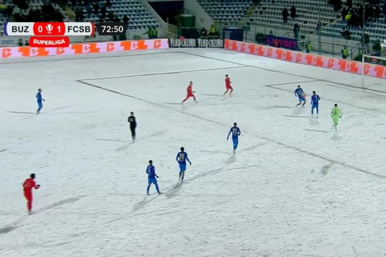 Autogol hilar în Gloria Buzău - FCSB! Tot stadionul s-a amuzat după intervenția nefericită