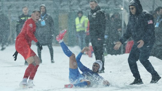 Eugen Neagoe și-a vărsat amarul după eșecul cu FCSB, iar apoi a plecat în mijlocul interviului: ”Arbitrul vorbea cu mine în engleză, sunt român, ce faci, băi, nebunule?”