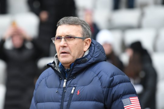 Neagoe ar fi fost luat în râs de arbitru: ”Ai văzut ce avea pe geacă?”