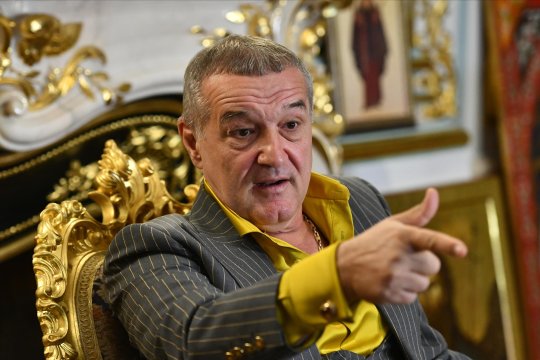 Cine îl ajută pe Gigi Becali să facă schimbările la FCSB: ”Din cuvântul lui nu iese”
