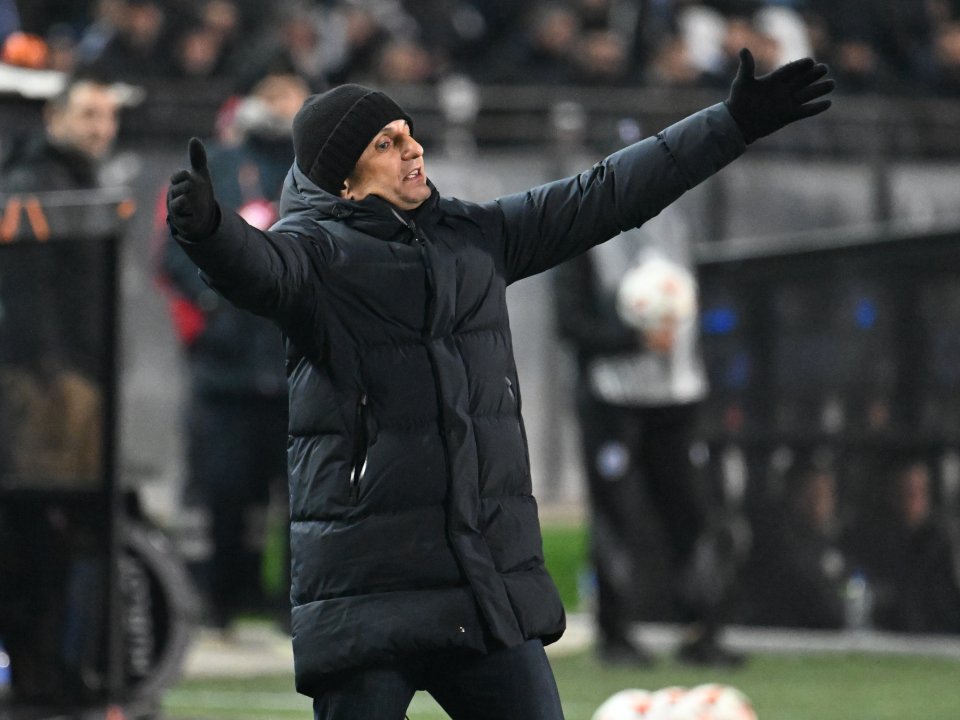 Răzvan Lucescu, în timpul meciului PAOK - FCSB 1-2