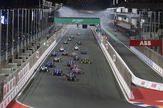 Cine este cel mai bine plătit pilot din Formula 1: încasează 52.000.000 de lire pe sezon. Toate salariile au fost publicate cu o lună înaintea startului sezonului