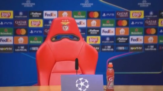 Cutremur la conferința de presă de dinaintea meciului de Champions League. Momentul inedit a fost surprins de camerele tv
