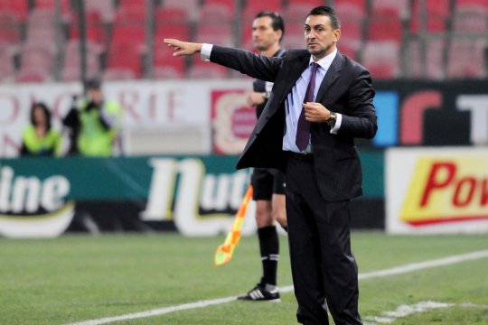 Ilie Dumitrescu a încercat să revoluționeze vestiarul unei echipe din Liga 1: "I-a cucerit din prima cu felul lui de a fi"