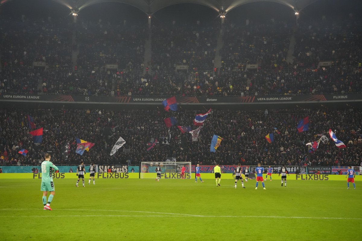 Meciul FCSB - PAOK Salonic s-a disputat cu casa închisă
