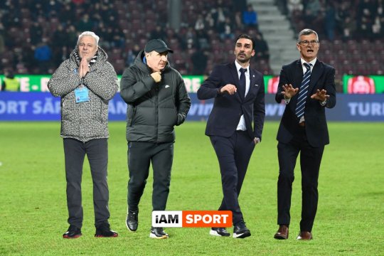 Fanii au decis! Cine e cel mai bine îmbrăcat antrenor din SuperLiga