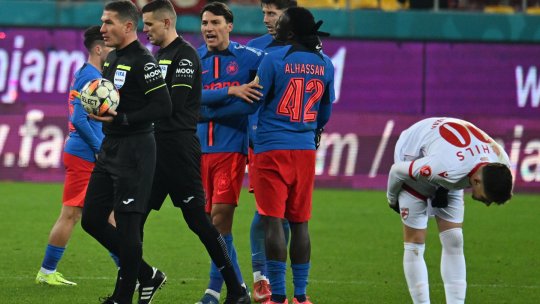 De ce nu ar fi intervenit VAR să acorde penalty în FCSB - Dinamo: ”Istvan Kovacs a spus că se verifică”
