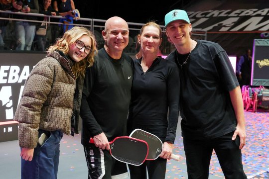 Ce sport practică, la nivel profesionist, fiul legendarilor Andre Agassi și Steffi Graf