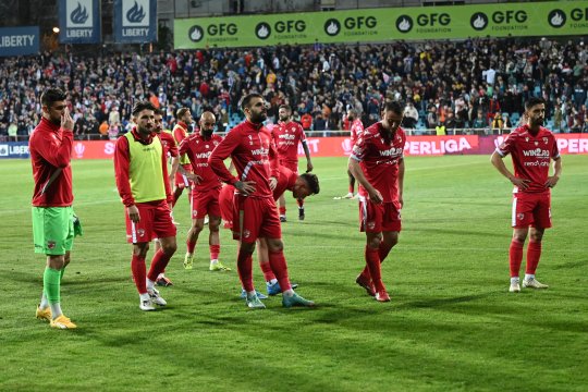 Dinamo, document oficial prin care admite că a adus un jucător pe care ”nu și-l poate permite”! Salariul care i-a fost promis
