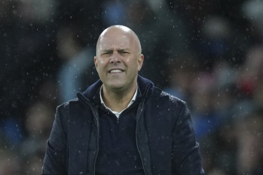 Arne Slot, suspendat de Federația Engleză! Câte meciuri ratează antrenorul lui Liverpool, în urma incidentului de la partida cu Everton