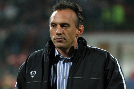 Momentul când Florin Prunea și-a luat un pumn în gură de la un boxer, la marginea terenului: ”Mi-a spus că l-am jignit”