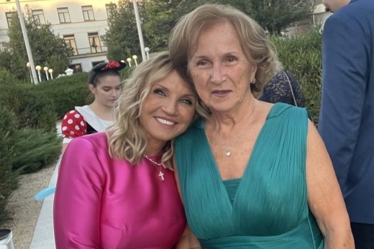 Camelia Șucu nu poate uita ce i-a spus mama ei după ce Dan Șucu a cerut-o în căsătorie: "Îi era frică. S-a ridicat și s-a așezat de câteva ori"