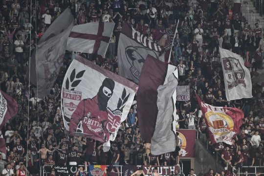 Conducerea Rapidului a băgat suporterii în ședință înaintea derby-ului cu FCSB. Avertisment pentru fanii giuleșteni