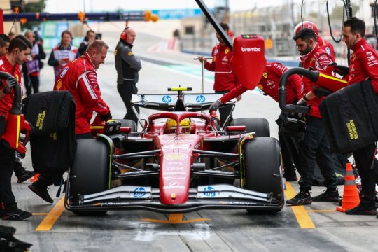 Lewis Hamilton a vorbit deschis despre cum se simte în noul monopost Ferrari