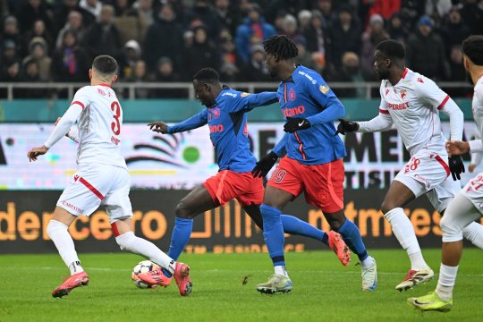 Arbitrul contestat vehement după FCSB - Dinamo 2-1 ”are spate rău de tot”: ”Face delegări, e și la VAR” / ”E o mare problemă”