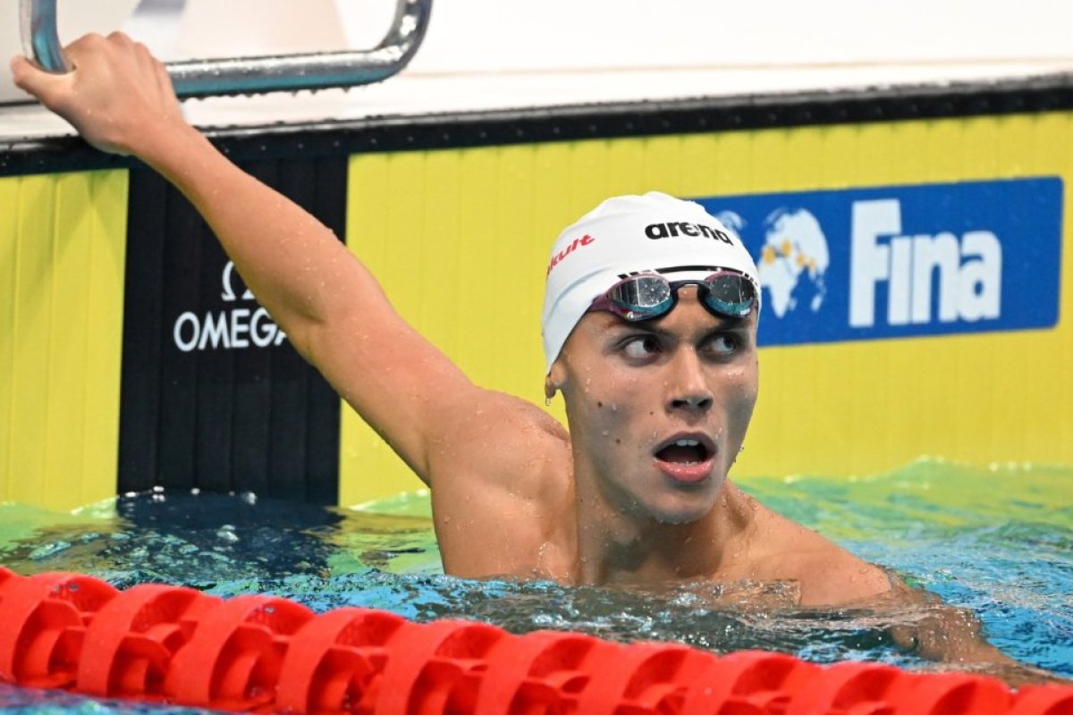 David Popovici are 2 medalii de aur la CM