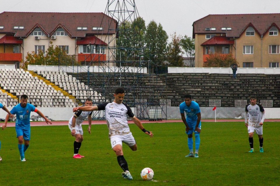 Unirea Alba Iulia este în fruntea clasamentului din Liga 3