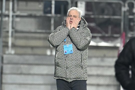 Exasperat de ratările lui Burmaz, Marius Șumudică a făcut schimbarea așteptată de toți fanii. Noul atacant a debutat la Rapid