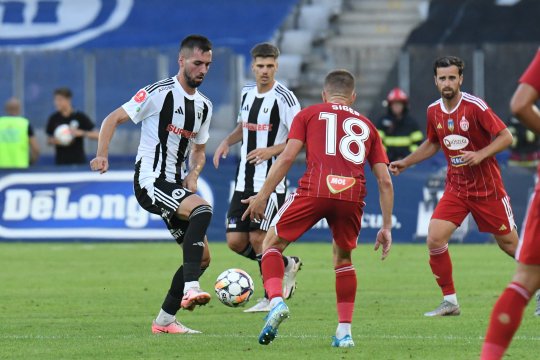 Echipa din SuperLiga finanțată din bani publici care "nu ar trebui să aibă acces în play-off": "Concurență neloială"