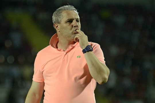 Chipciu nu e primul om din fotbal care se ia de vestimentația lui Șumudică. Ce spunea Mirel Rădoi despre rivalul din Giulești: "Are un singur tricou decolorat"