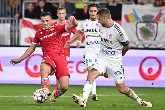 FC Botoșani - Dinamo 1-1. "Câinii" au urcat pe primul loc, dar pierd două puncte importante. Cum arată clasamentul